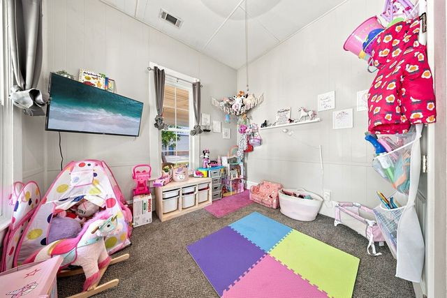 303 N Douglas Avenue, Cleburne, TX 76033