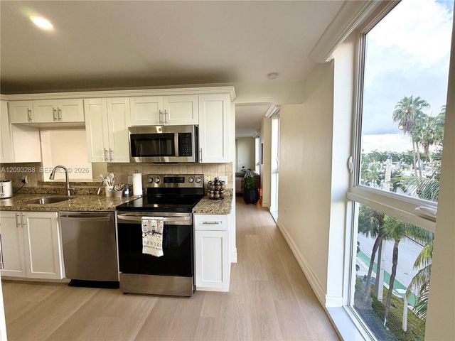 9721 E Bay Harbor Drive 5A, Bay Harbor Islands, FL 33154