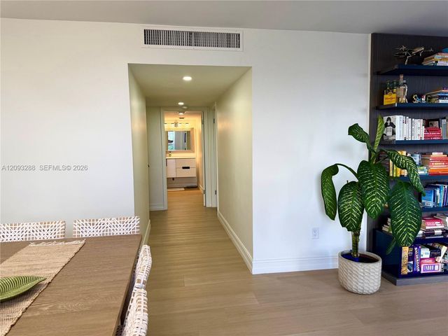 9721 E Bay Harbor Drive 5A, Bay Harbor Islands, FL 33154