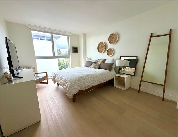 9721 E Bay Harbor Drive 5A, Bay Harbor Islands, FL 33154