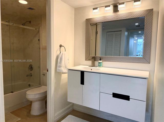 9721 E Bay Harbor Drive 5A, Bay Harbor Islands, FL 33154