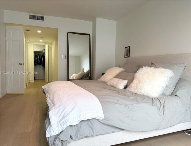 9721 E Bay Harbor Drive 5A, Bay Harbor Islands, FL 33154