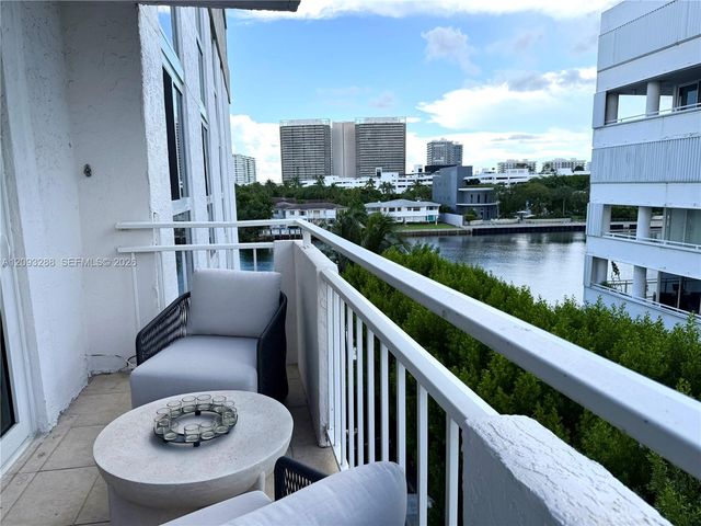 9721 E Bay Harbor Drive 5A, Bay Harbor Islands, FL 33154