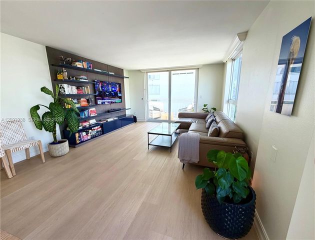 9721 E Bay Harbor Drive 5A, Bay Harbor Islands, FL 33154