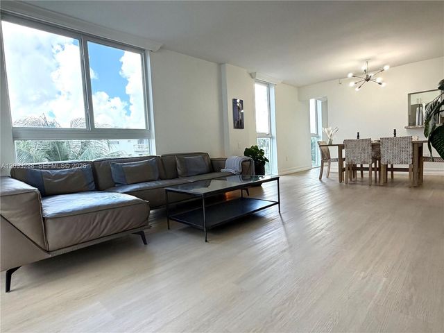 9721 E Bay Harbor Drive 5A, Bay Harbor Islands, FL 33154