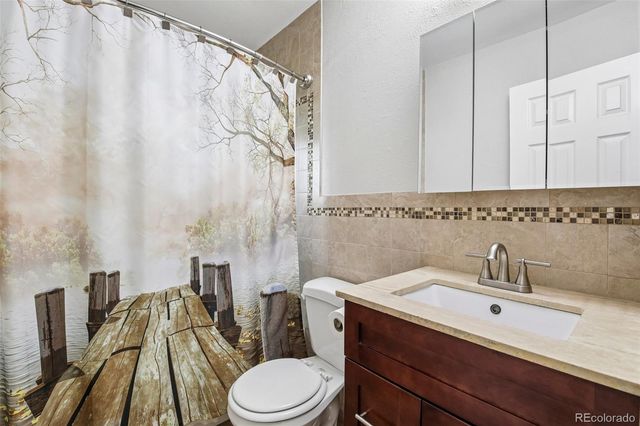 141 Zephyr Street, Lakewood, CO 80226