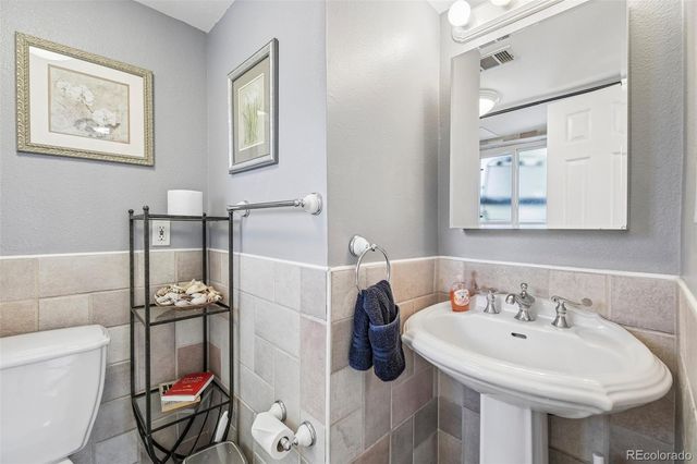 141 Zephyr Street, Lakewood, CO 80226