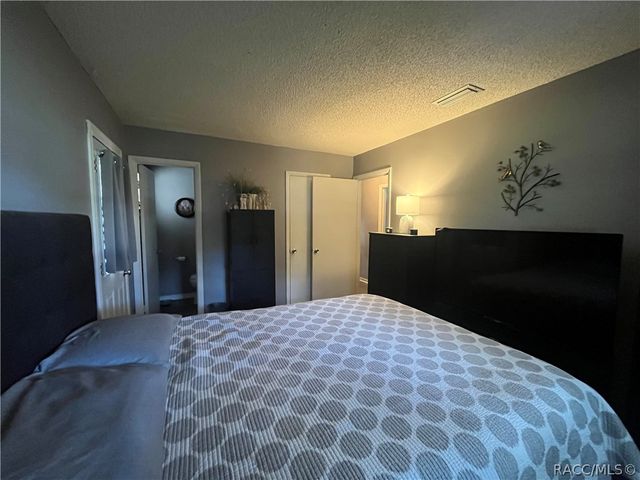 2280 W Austin Drive, Citrus Springs, FL 34434
