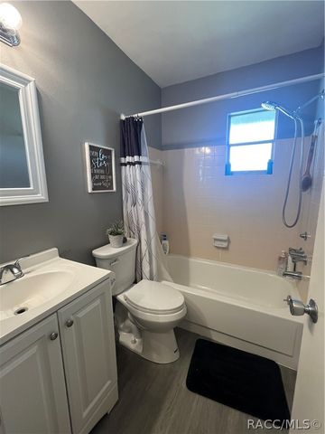 2280 W Austin Drive, Citrus Springs, FL 34434