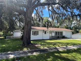 2280 W Austin Drive, Citrus Springs, FL 34434