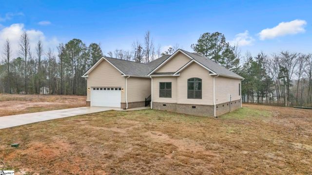100 Indian Ridge Drive, Laurens, SC 29630