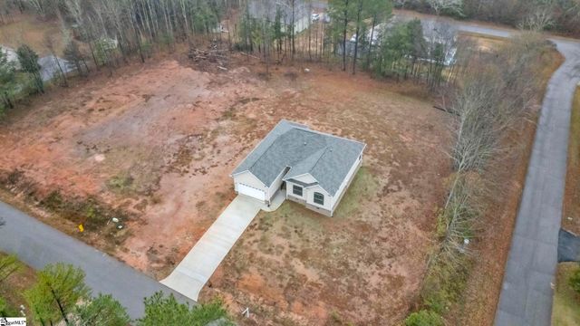 100 Indian Ridge Drive, Laurens, SC 29630