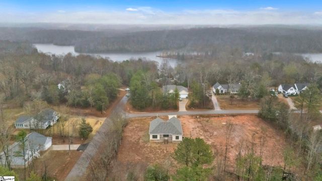 100 Indian Ridge Drive, Laurens, SC 29630