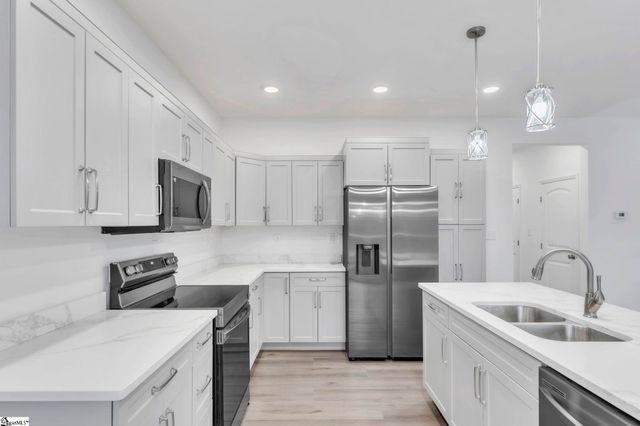 100 Indian Ridge Drive, Laurens, SC 29630