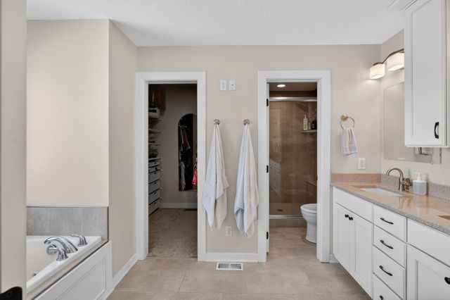 409 4th Street NW, Bondurant, IA 50035