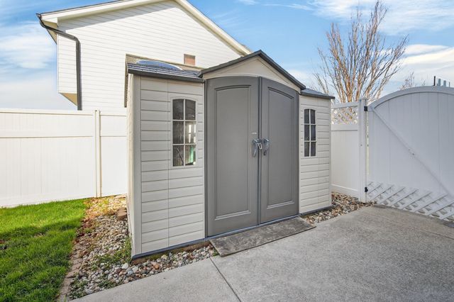 409 4th Street NW, Bondurant, IA 50035