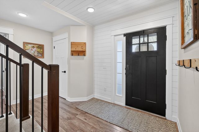 409 4th Street NW, Bondurant, IA 50035