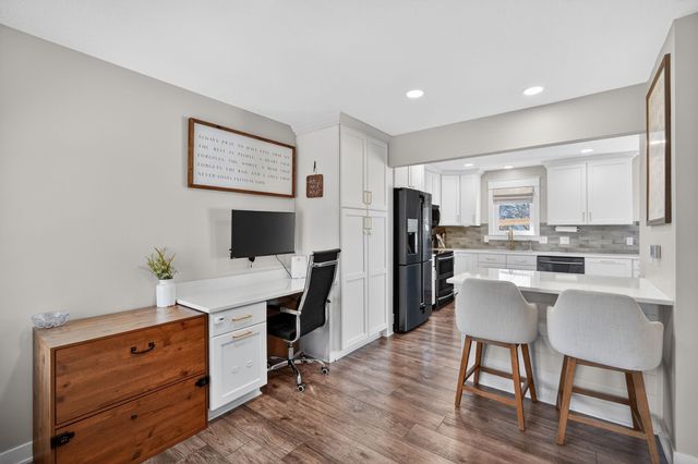 409 4th Street NW, Bondurant, IA 50035