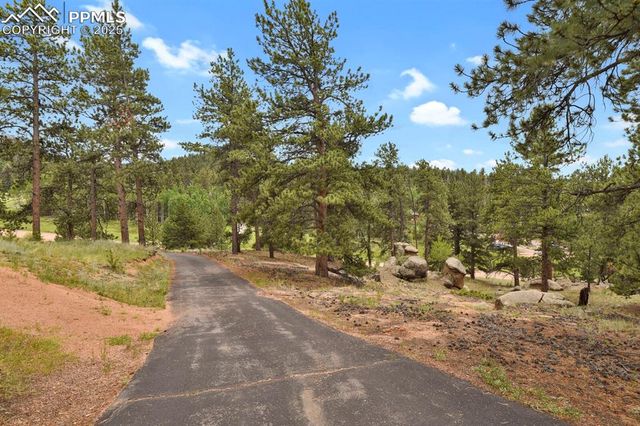 9 Kingston Circle, Florissant, CO 80816