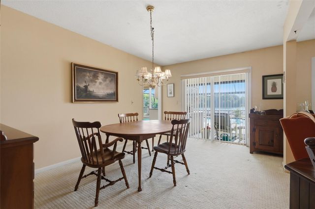 6811 TWELVE OAKS BOULEVARD, Tampa, FL 33624