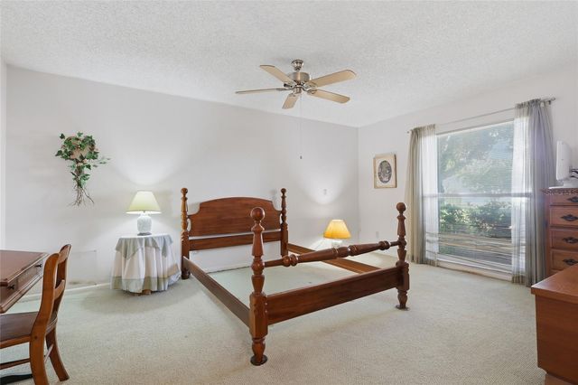 6811 TWELVE OAKS BOULEVARD, Tampa, FL 33624