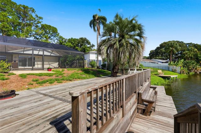 6811 TWELVE OAKS BOULEVARD, Tampa, FL 33624