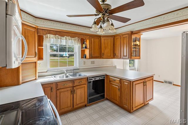 21 Dennis Drive, Belleville, IL 62226
