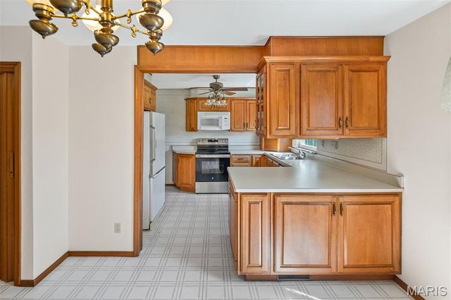 21 Dennis Drive, Belleville, IL 62226
