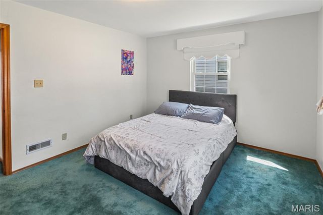 21 Dennis Drive, Belleville, IL 62226