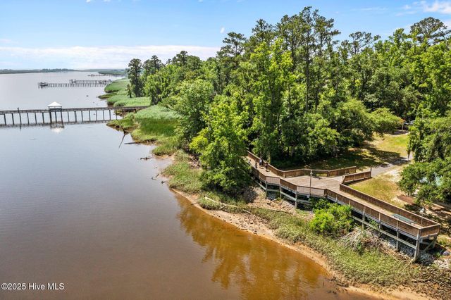 628 Cambeck Drive SE Unit 1, Leland, NC 28451