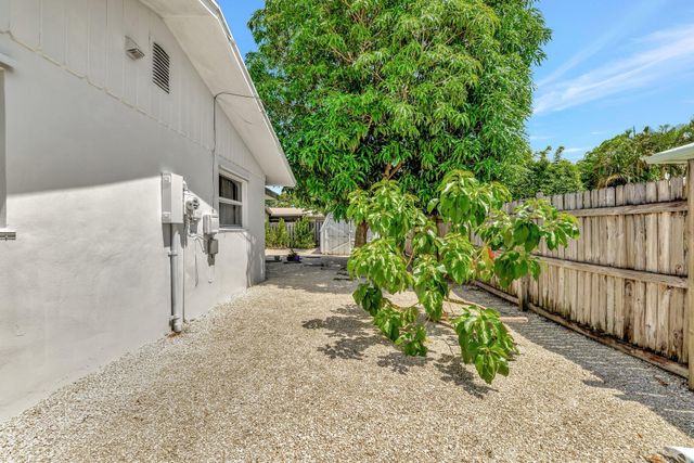 1894 SE Lafayette Street, Stuart, FL 34997