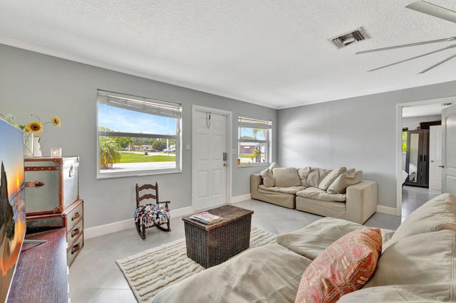 1894 SE Lafayette Street, Stuart, FL 34997