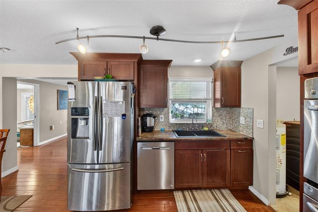 6724 AMUNDSON STREET, Tampa, FL 33634