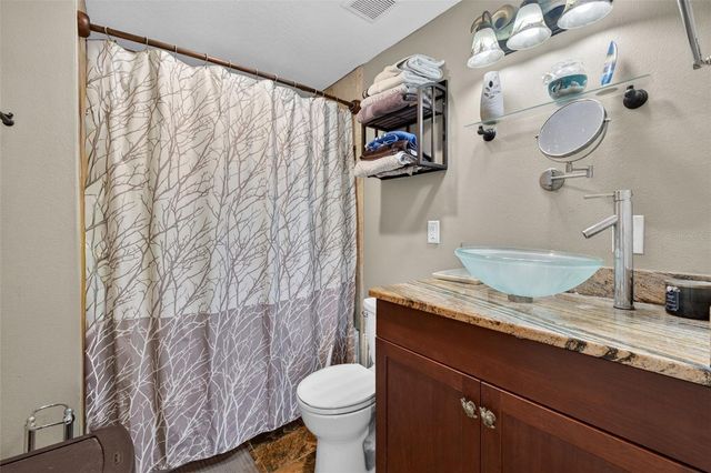 6724 AMUNDSON STREET, Tampa, FL 33634