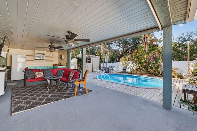 6724 AMUNDSON STREET, Tampa, FL 33634