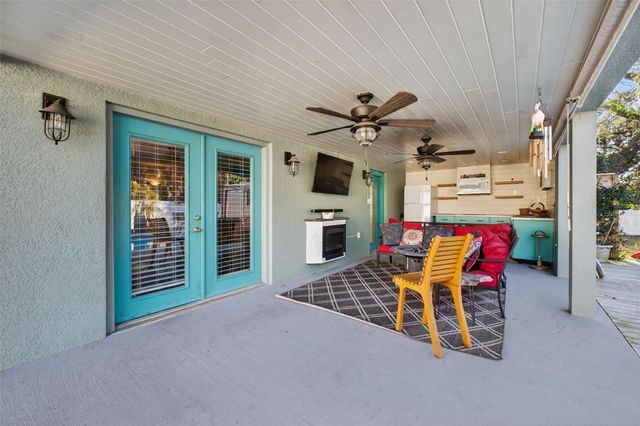 6724 AMUNDSON STREET, Tampa, FL 33634