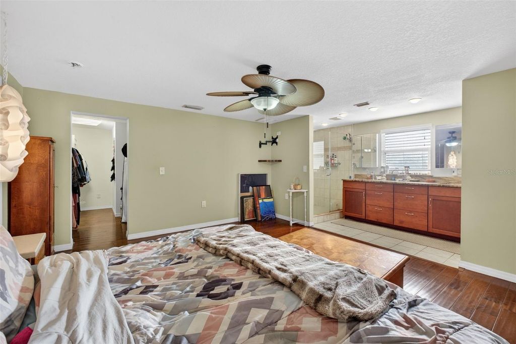 Image 38 of property listing at 6724 AMUNDSON STREET, Tampa, FL 33634