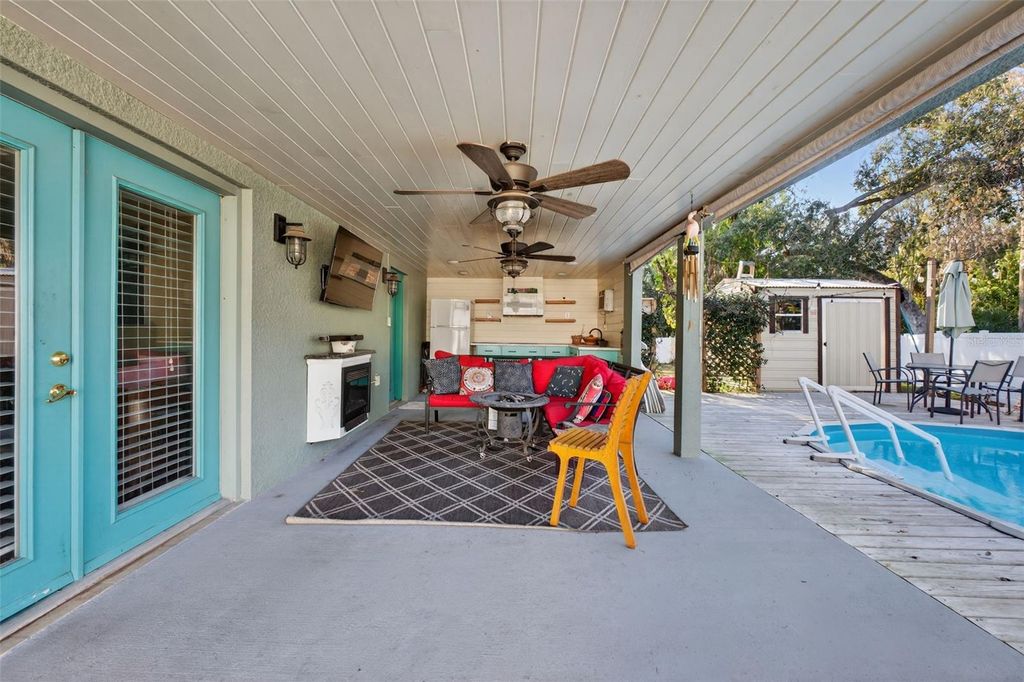 Image 48 of property listing at 6724 AMUNDSON STREET, Tampa, FL 33634