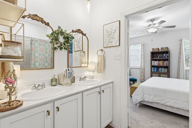 528 Ranchito Pass, Fort Worth, TX 76052