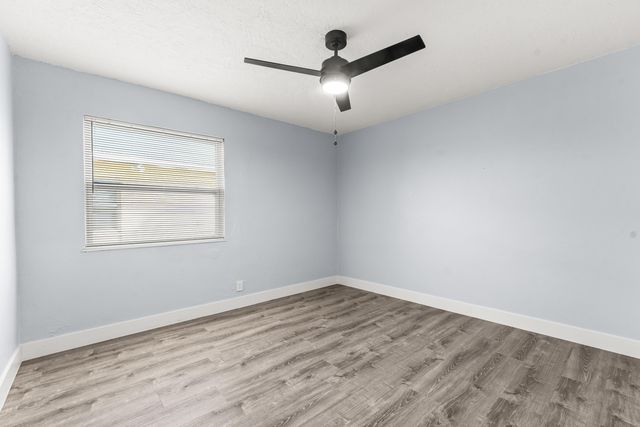 656 W 6th Street, Riviera Beach, FL 33404