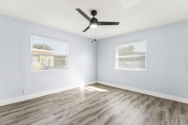 656 W 6th Street, Riviera Beach, FL 33404