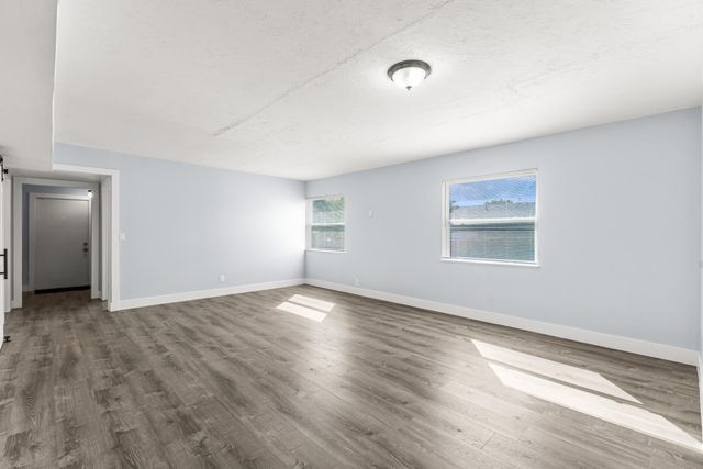 656 W 6th Street, Riviera Beach, FL 33404