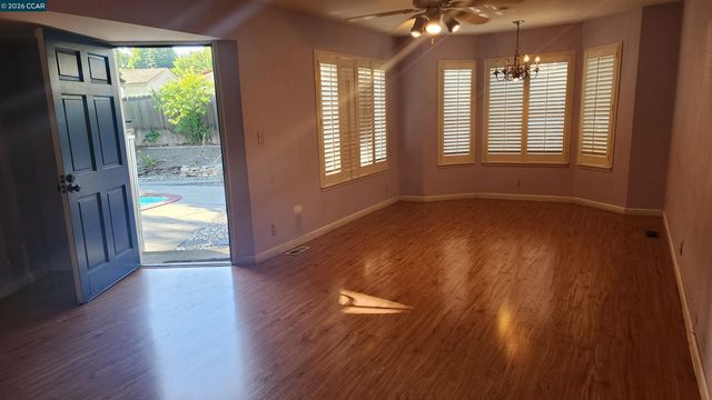 2 Echo Circle, Antioch, CA 94509