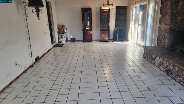 2 Echo Circle, Antioch, CA 94509