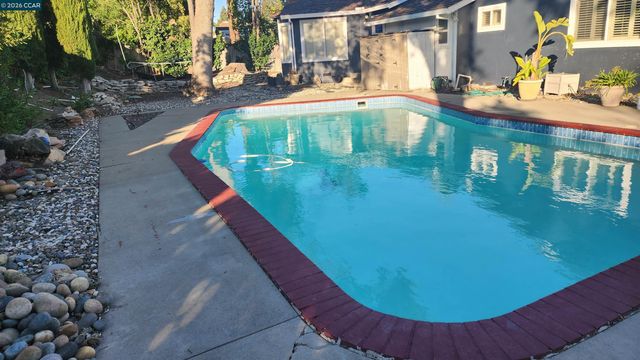 2 Echo Circle, Antioch, CA 94509