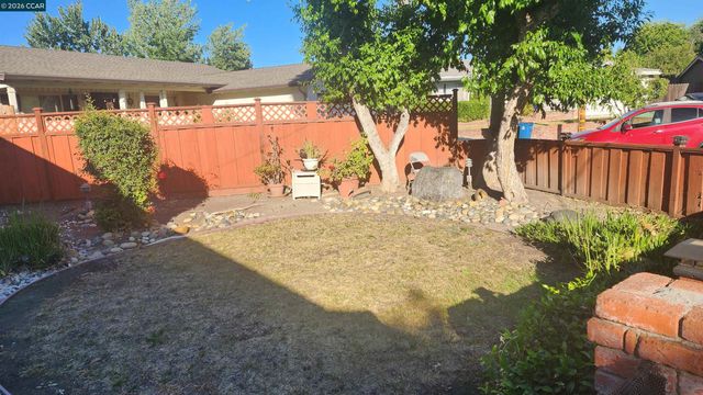 2 Echo Circle, Antioch, CA 94509