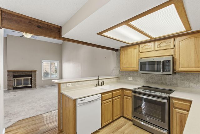 3440 S Delaware Avenue 155, Springfield, MO 65804