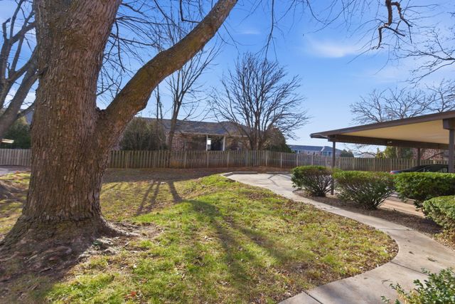 3440 S Delaware Avenue 155, Springfield, MO 65804