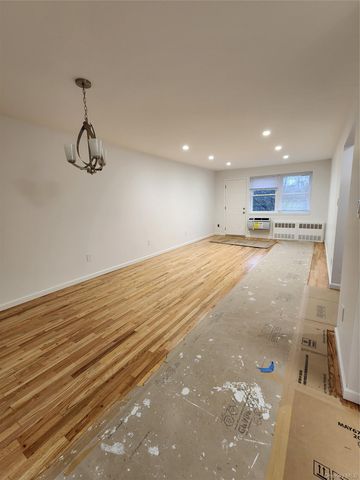 905 E 82nd Street, Brooklyn, NY 11236