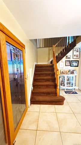 4 John Vincent Court, Centereach, NY 11720